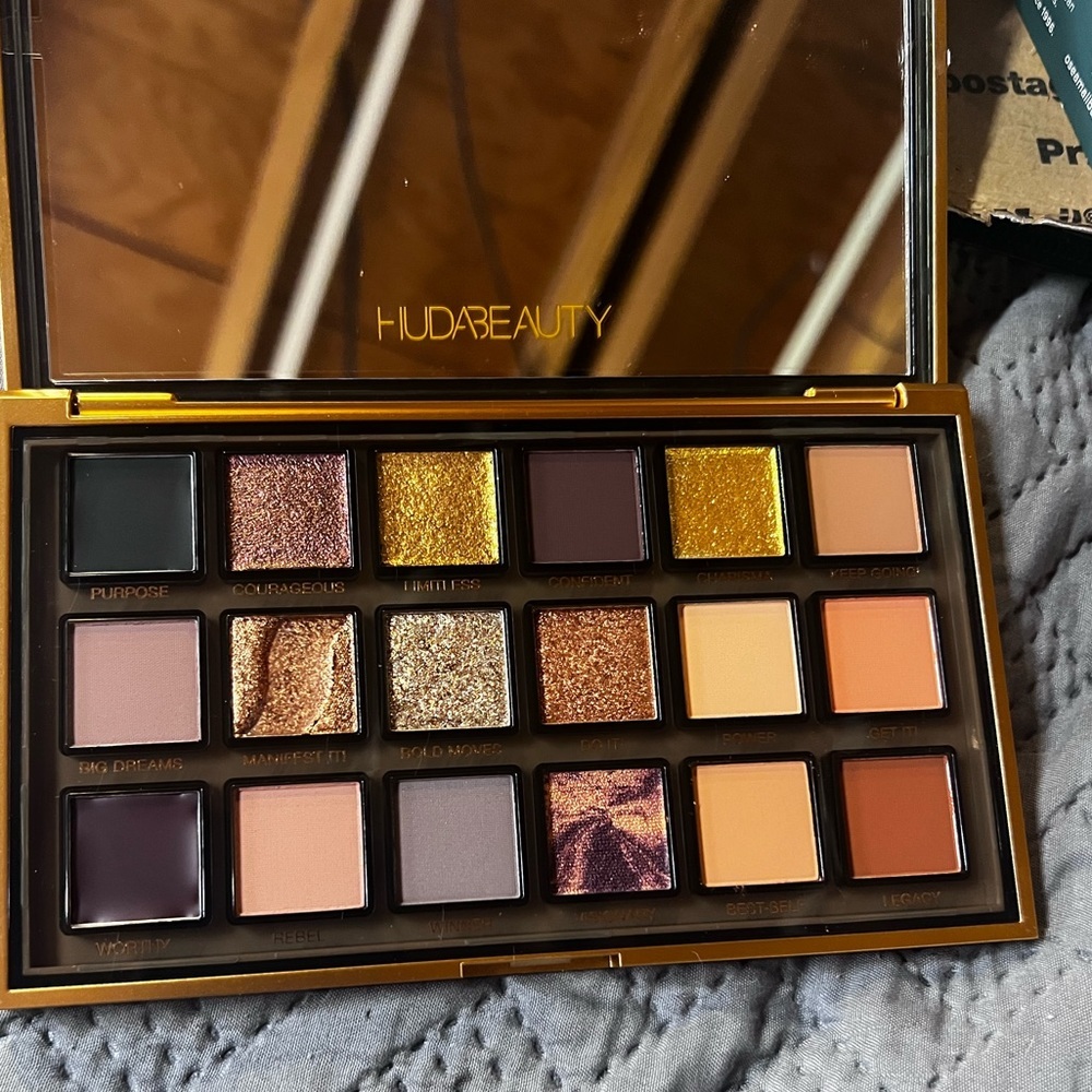 HUDA BEAUTY Eyeshadow Palette with Gold and Purple Shades